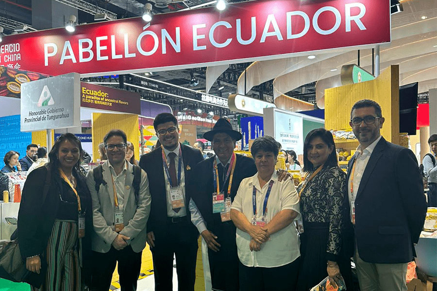 Ecuador Brilla en la CIIE 2025: La Cámara de Comercio Ecuador Shanghái Impulsa la Conexión con el Gigante Asiático